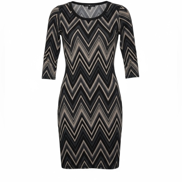 🌻Derek Heart chevron/zig zag knit midi dress. Size small GUC - Picture 2 of 6